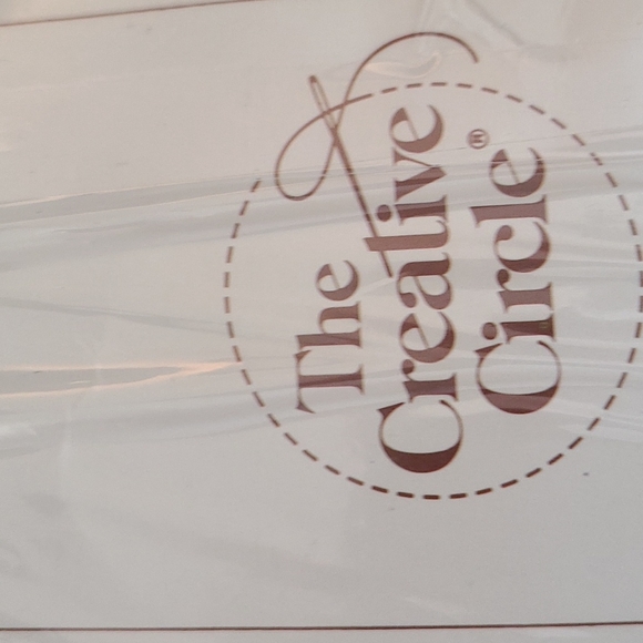 Noble Eagle crewel embroidery kit with Persian wool yarn.  By Creative Circle - Picture 3 of 13